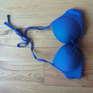Aerie. Solid Brooke Halter Push Up Underwire Bikini Top. Size 34B